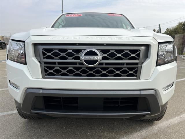 2023 nissan frontier sv
