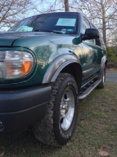 obo 1999 ford explorer xlt v6 2wd one owner in kennett square, pa