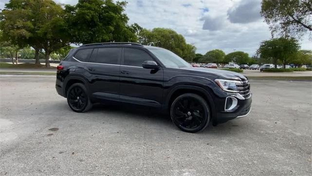 2024 volkswagen atlas 2.0t se w/technology
