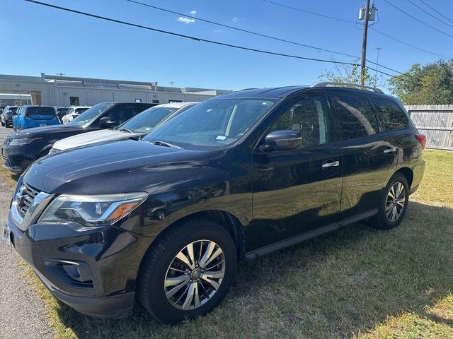 2018 nissan pathfinder sv
