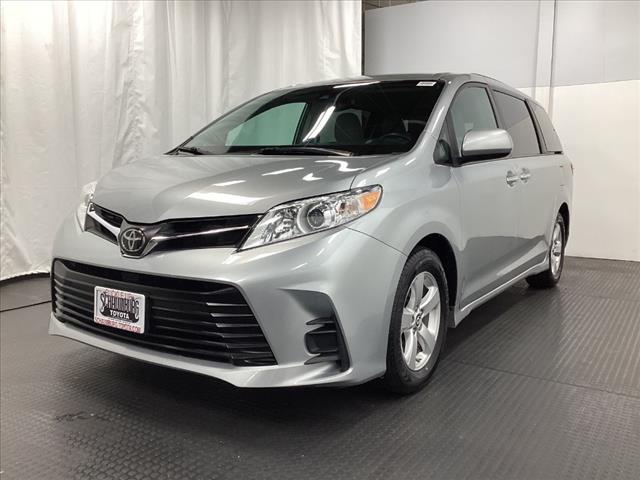 2019 toyota sienna le
