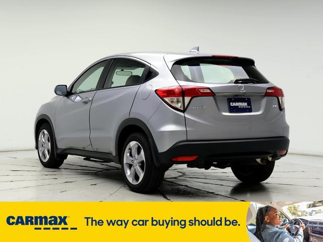 2022 honda hr-v lx