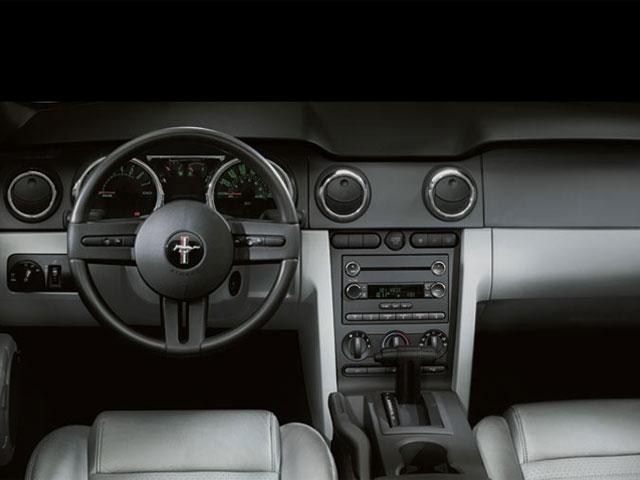 2009 ford mustang premium
