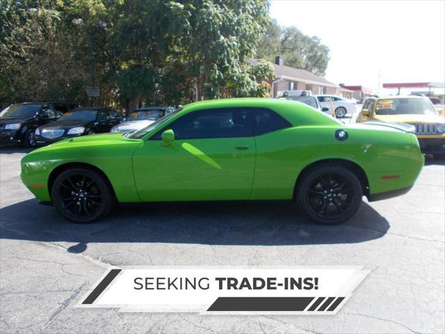 2017 dodge challenger sxt