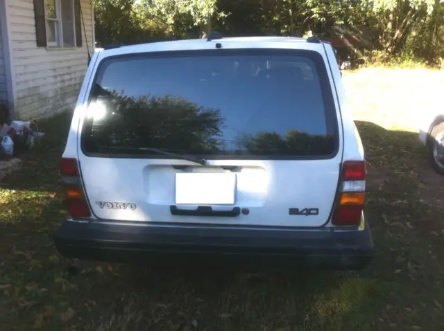 1991 volvo 240 base wagon 4-door 2.3l with xm radio hook up