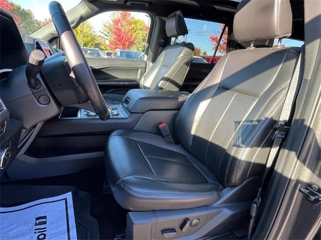 2021 ford expedition xlt