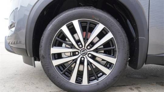 2024 Nissan platinum