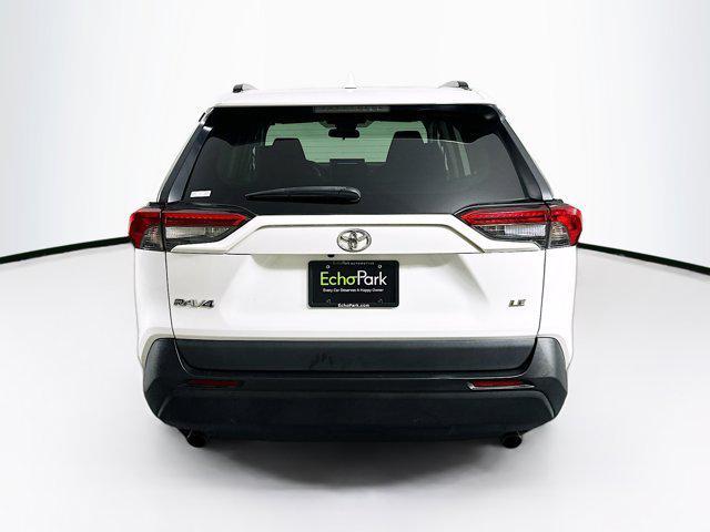 2021 toyota rav4 le