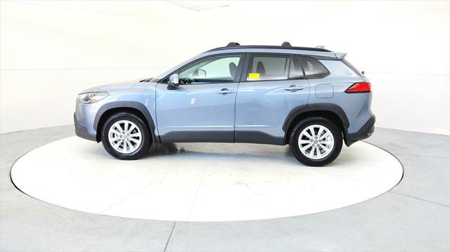 2023 toyota corolla cross le