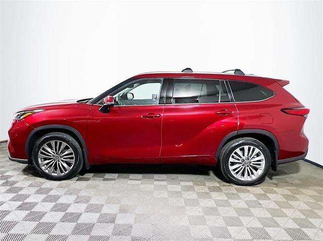2022 toyota highlander platinum