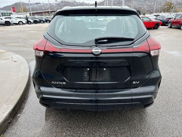 2023 nissan kicks sv