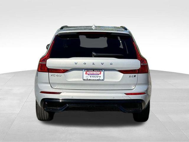 2024 volvo xc60 b5 plus dark theme