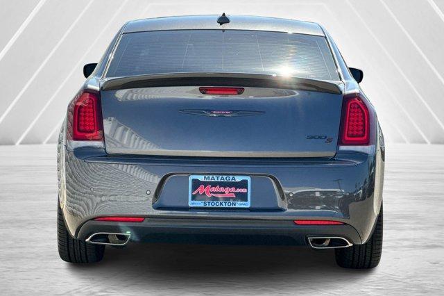 2023 chrysler 300 s