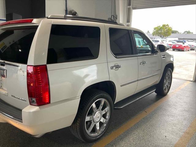 2011 cadillac escalade luxury
