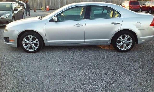 2012 ford fusion se