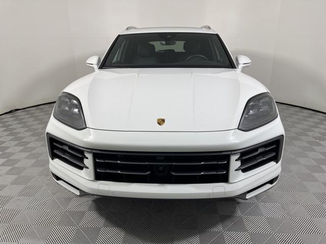 2024 porsche cayenne base