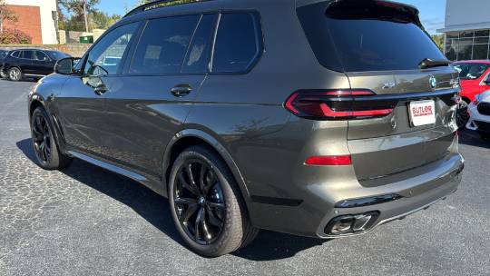 2025 BMW X7