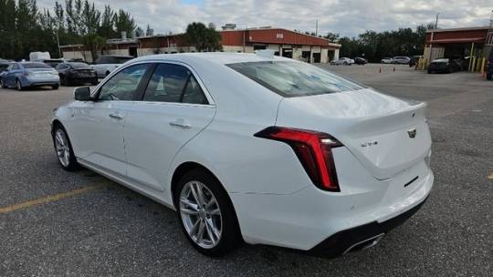 2023 cadillac ct4 luxury