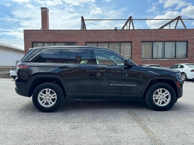 2022 jeep grand cherokee laredo