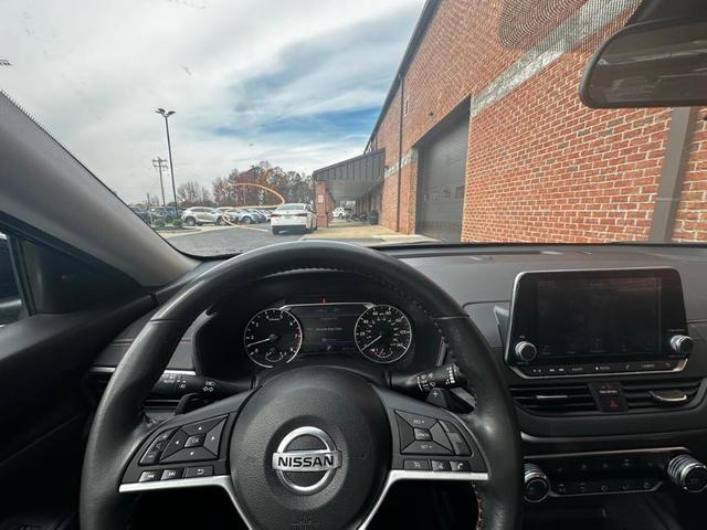 2022 nissan altima 2.5 sr