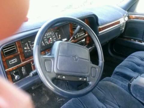 1993 chrysler new yorker salon sedan 4-door 3.3l