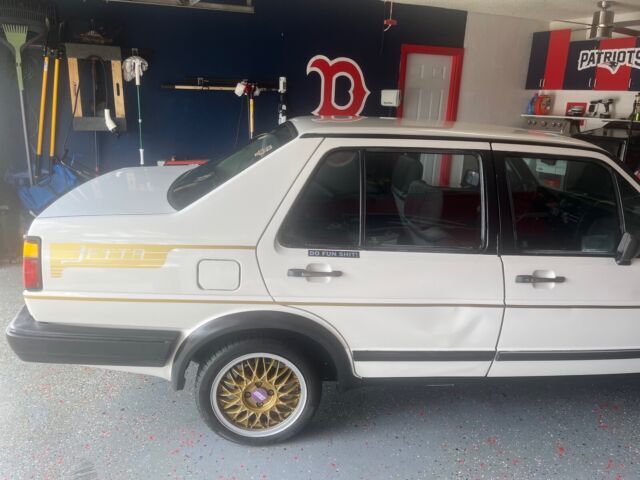 1987 volkswagen jetta sedan white fwd automatic gl/wolfsburg