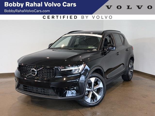2024 volvo xc40 b5 plus dark theme