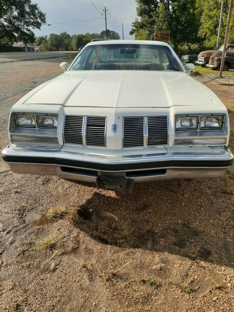 1977 oldsmobile 442 "cutlass s" 2 door coupe-needs repairs