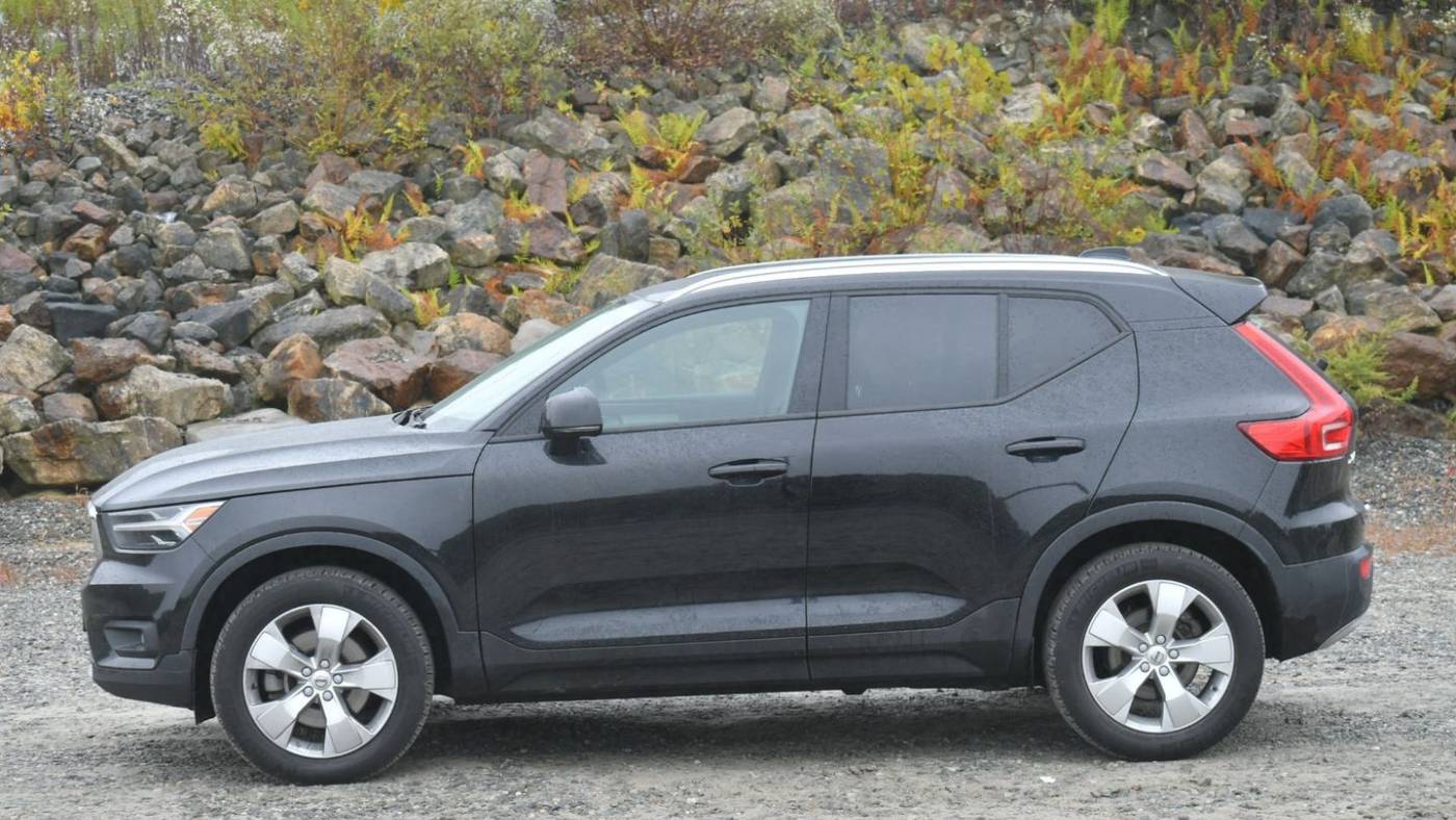 2022 volvo xc40 t5 momentum