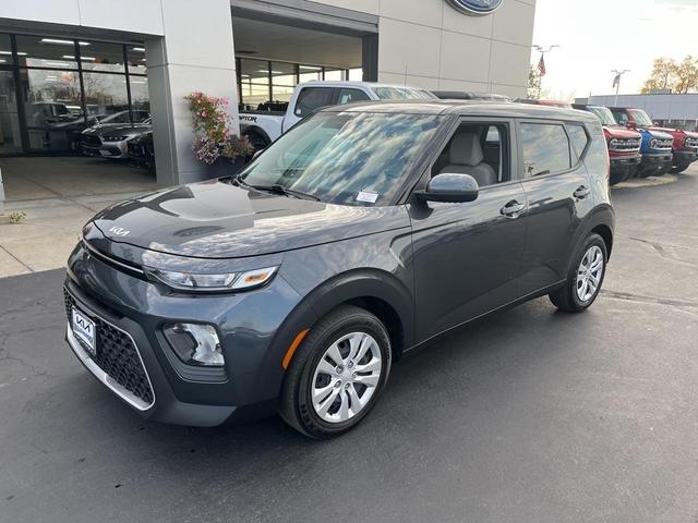 2022 kia soul lx