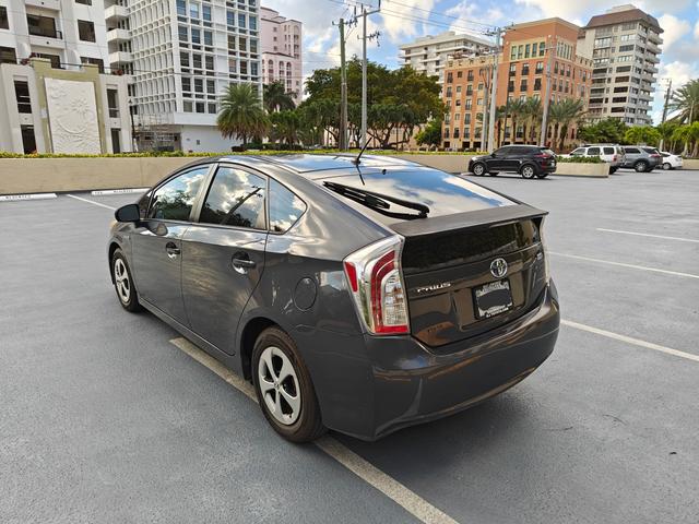 2012 toyota prius two