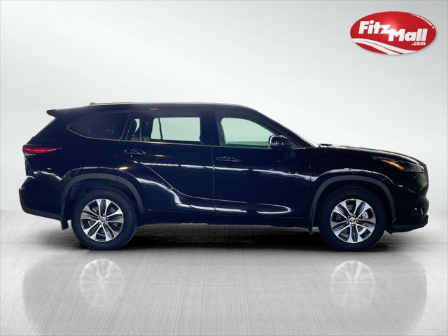 2022 toyota highlander xle