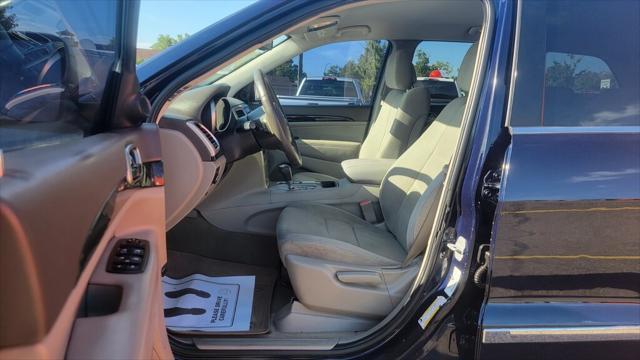 2012 jeep grand cherokee laredo