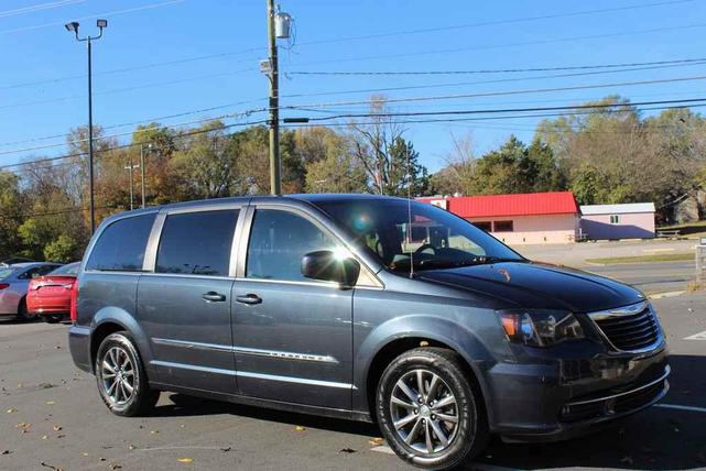 2014 chrysler town & country s