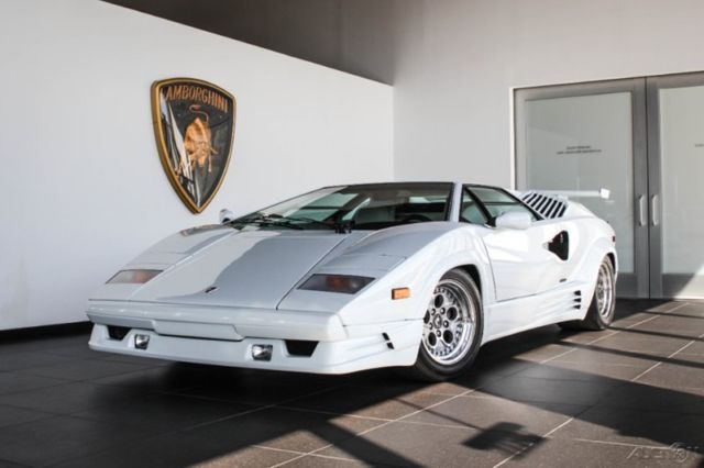 1990 lamborghini countach 25th anniversary white