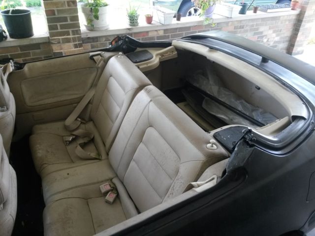 1991 acura integra convertible truck. runs and drives great. only 107k mi. 5 spd