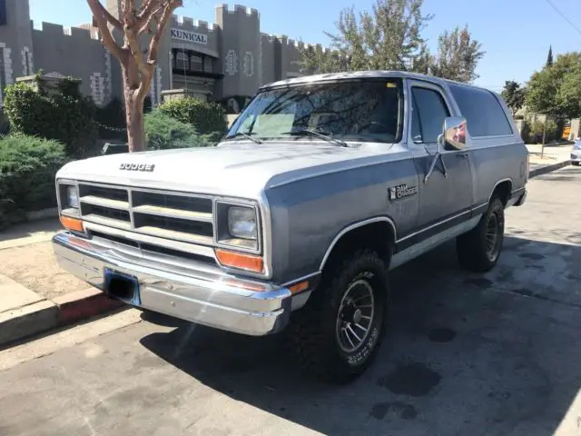 rust free 1986 dodge ramcharger 125k orig miles in ca. lots of work just done