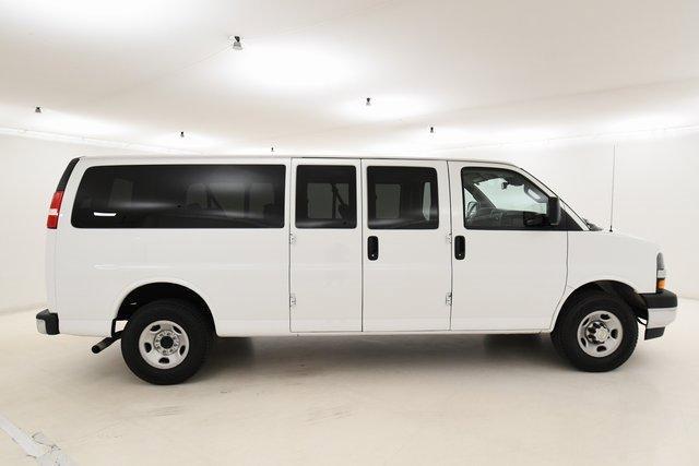 2020 chevrolet express 3500 lt