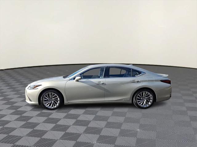 2019 lexus es 300h luxury