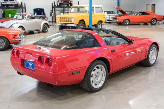 1992 corvette targa coupe hatchback 5.7l v8 6-speed manual 92 2-owner 14k miles