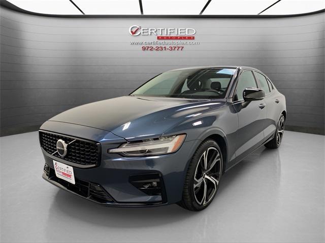 2024 volvo s60 b5 core dark theme