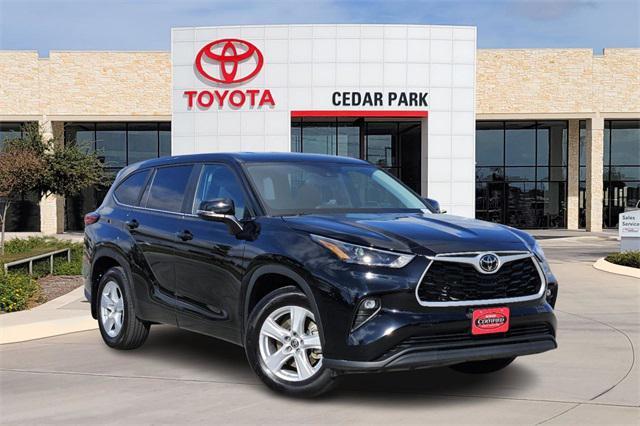 2023 toyota highlander le