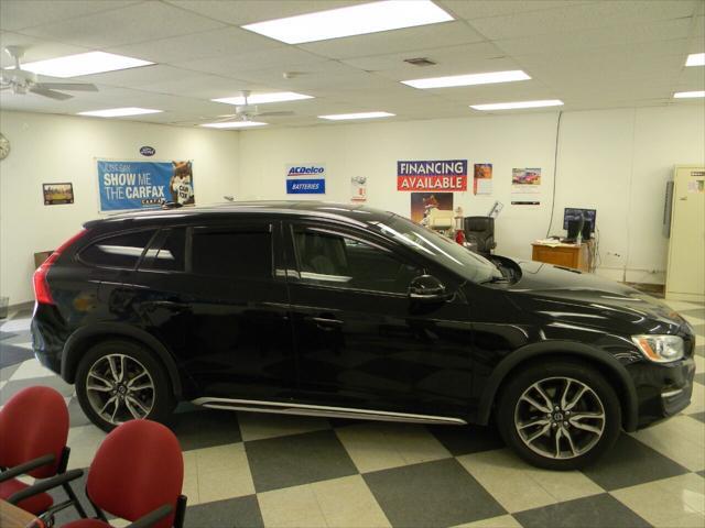 2016 volvo v60 cross country t5