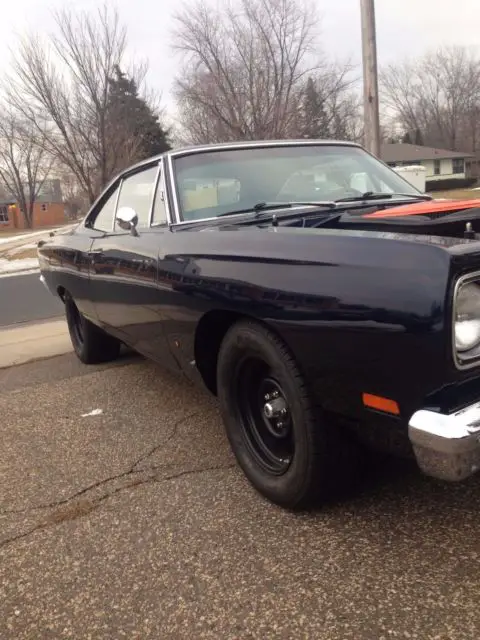 100% restauration, a 12 clone to you car geeks, i can't revise title