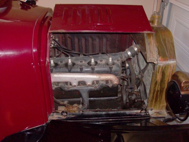 1915 ford model t, sedan, mnt condition, cntr door, 1st sedan,last brass radiato
