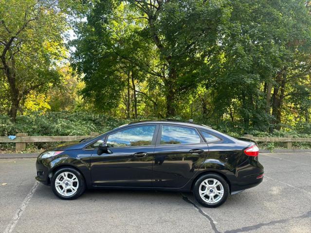 2014 ford fiesta 4dr sdn se
