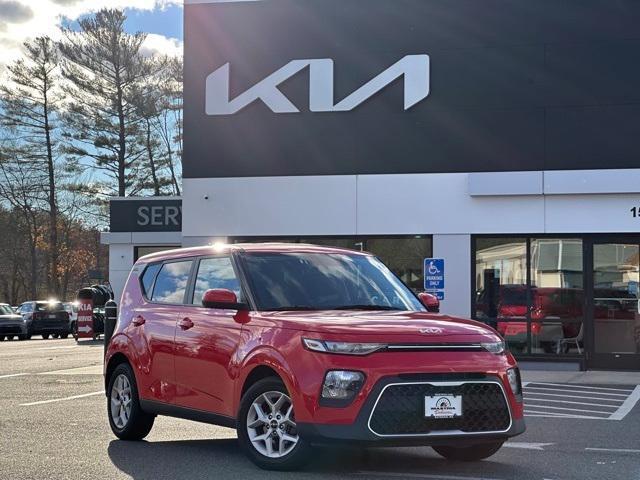 2022 kia soul lx