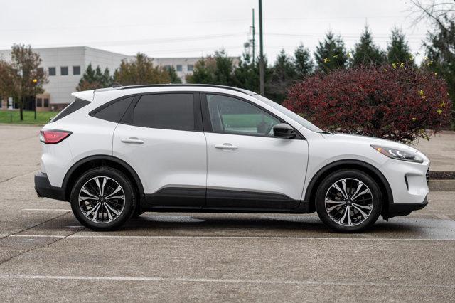 2021 ford escape se