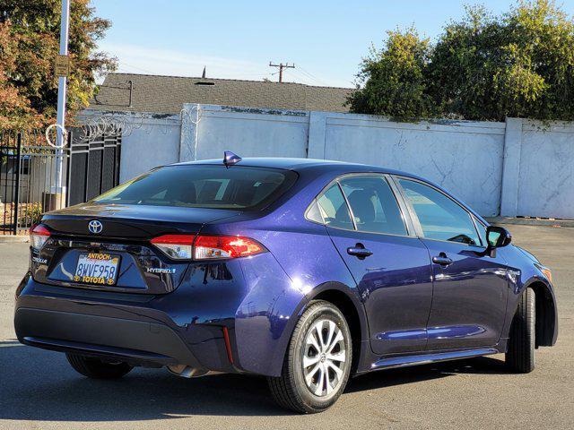 2021 toyota corolla hybrid le