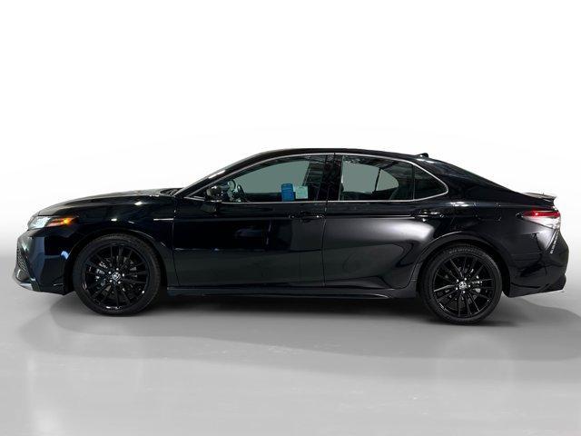 2022 toyota camry hybrid xse